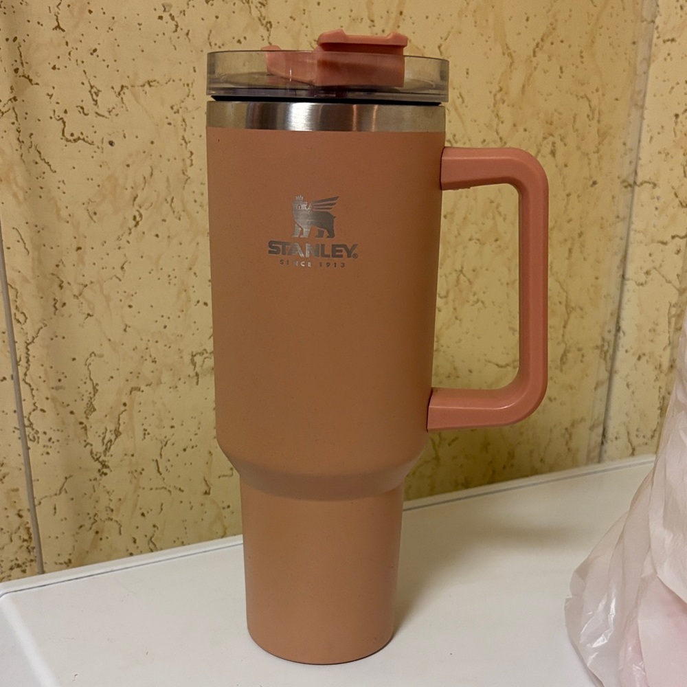 Stanley Matte Brown Travel Mug with Handle (no straw)